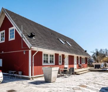 Långgatan, Vålberg - Photo 1