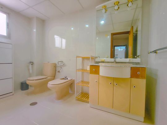 Piso de alquiler en Carrer Arquitecto Morell, 17, Ensanche - Diputación - Photo 1