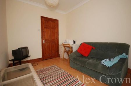 4 bedroom house share to rent - Photo 2