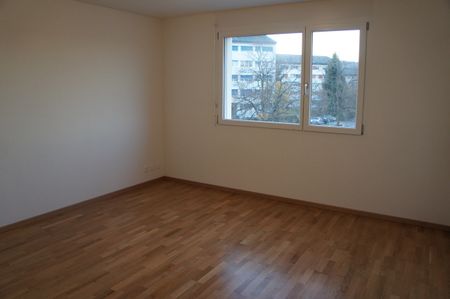 CHARMANT 4 ½ PIECES - Avec grand balcon et à deux pas de l'école ! - Photo 4