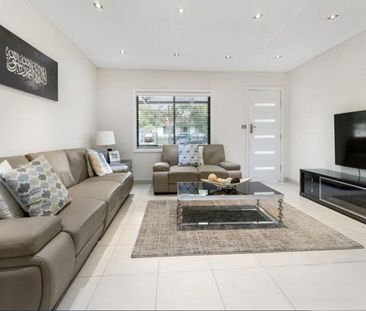 15 Glenwari Street, 2168, Sadleir Nsw - Photo 4