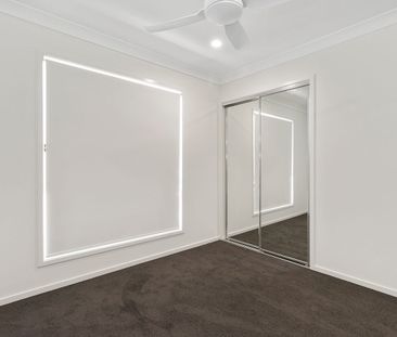 Large Family home with separate media room upstairs - Photo 3