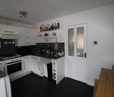 2 bedroom terraced house to rent - Photo 6