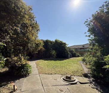 53 Whitelaw Street, Reservoir VIC 3073 - House For Rent | Domain - Photo 4