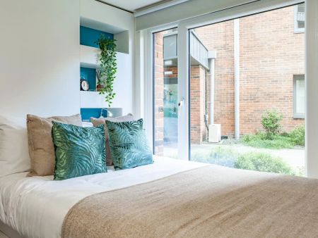 Studio Plus First, Second & Third Floor - Photo 4