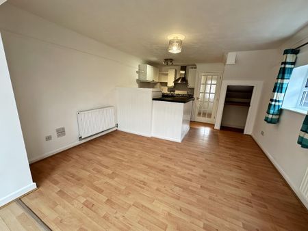 2 bedroom end of terrace house to rent - Photo 2