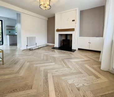 2 bedroom semi-detached house to rent - Photo 5