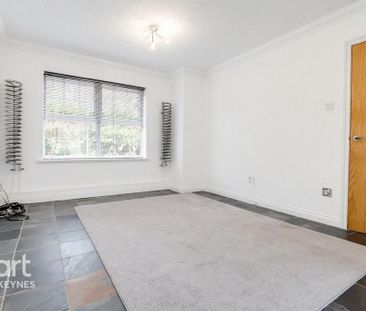 4 bedroom detached house to rent - Photo 2