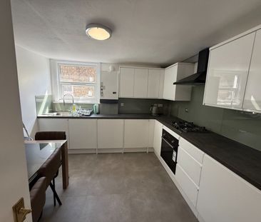 2 Bed Flat, Hurstbourne Road, SE23 - Photo 4