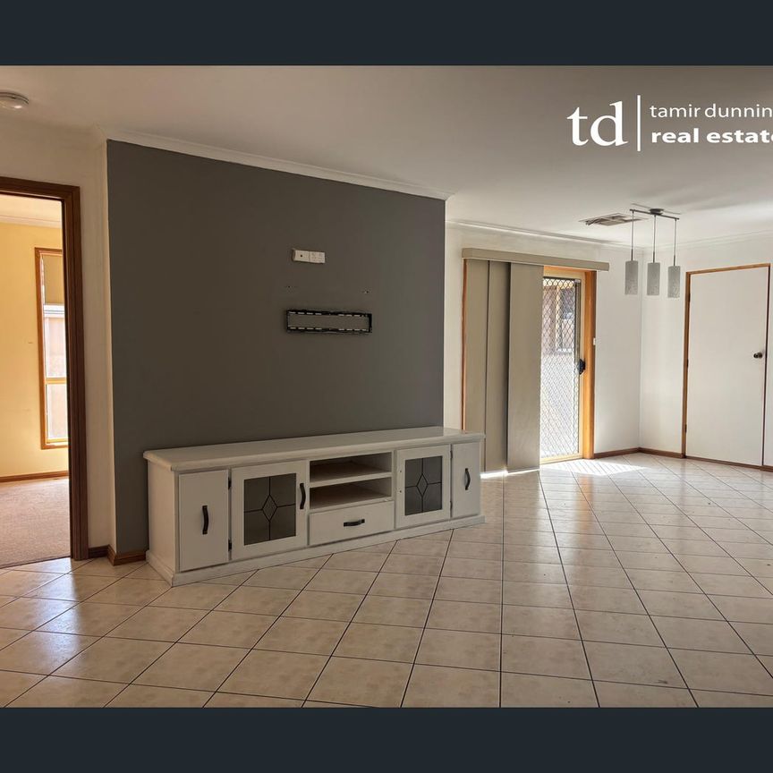 9 Wilsen Terrace, Pooraka, SA 5095 - Photo 1