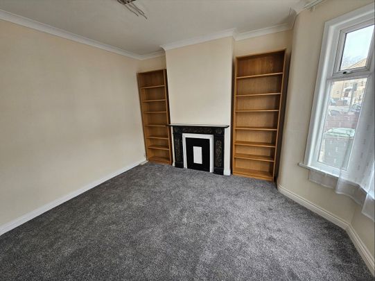 3 Bed Terraced House, Monteagle Avenue, IG11 - Photo 1