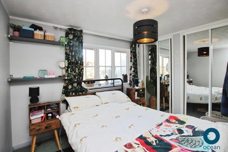 2 bedroom end of terrace house to rent - Photo 4