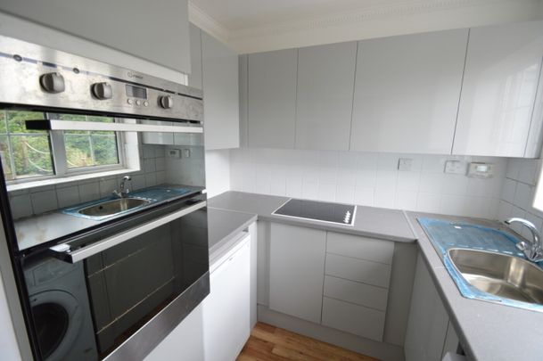 2 bedroom House - Ladywood Road, Hertford - Photo 1