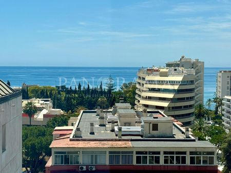 Boho-Chic city flat with panoramic sea views in Marbella centre - Photo 2
