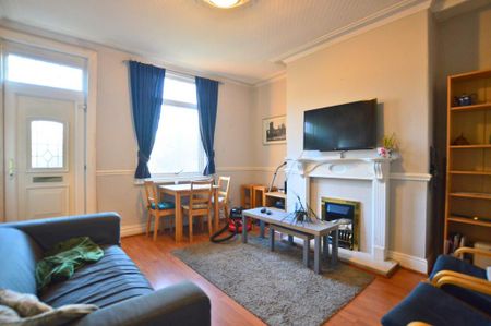 3 bedroom terraced house to rent - Photo 2