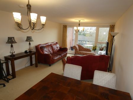 Hanson Park, Glasgow, G31 2HB - Photo 2