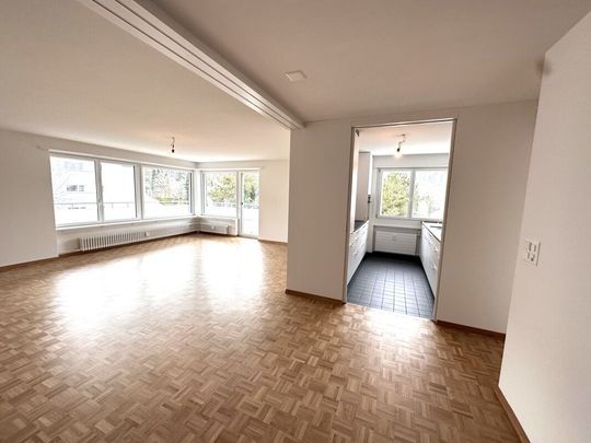 Grosse, moderne Familienwohnung - Photo 1