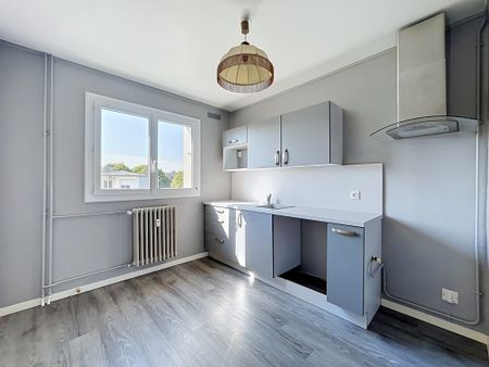 Location Appartement 3 pièces 62m² ST LO 50000 - Photo 3