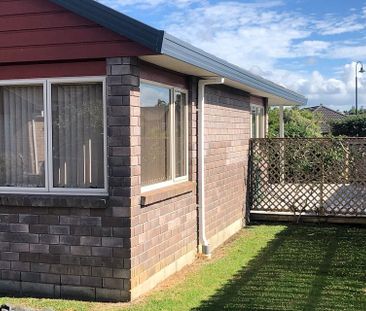 Sunny, Stand Alone, Private 2 bed - Red Beach - Photo 4