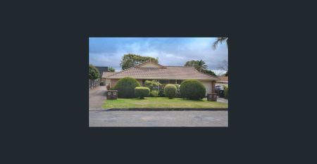 VILLA: CONVENIENCE OF LOCATION (CBD) - Photo 2