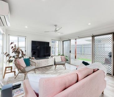 Modern Family Living in Quiet Cul-De-Sac - Photo 2