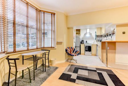 1 bedroom flat to rent - Photo 2