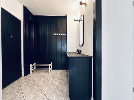 (Symbol 439805) - Photo 3