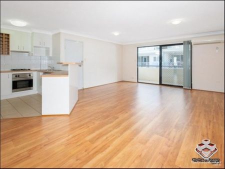 A GREAT 2 BEDROOM 2 BATHROOM UNIT AT THE TOP OF THE VALLEY - Photo 2