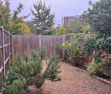 2 bedroom flat to rent - Photo 6