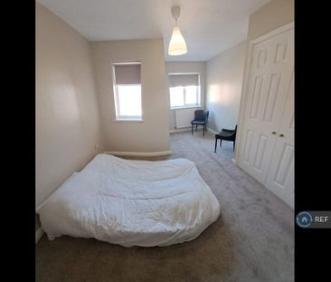 3 bedroom end of terrace house to rent - Photo 2