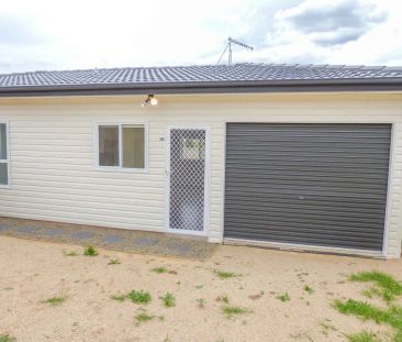 “3 Bedroom Cottage” - Photo 2