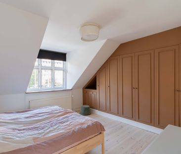 Moderne halvt dobbelthus med solrig have i hjertet af Valby - Foto 5