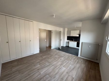 Location Appartement 2 pièces 45m² - Photo 2