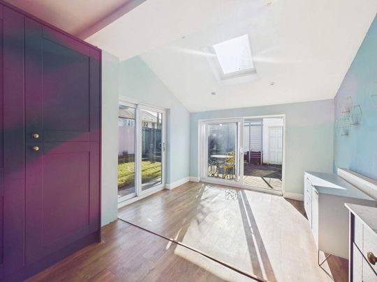 3 bedroom semi-detached house to rent - Photo 1