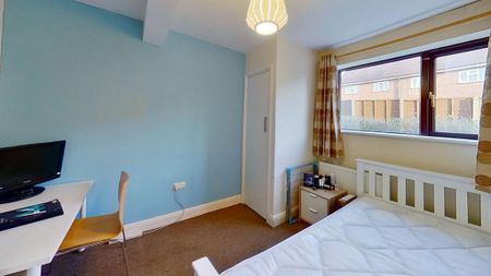 6 bedroom semi-detached house to rent - Photo 2