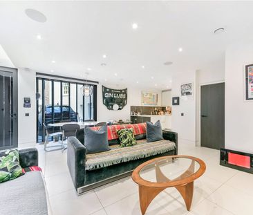 Modern mews home with parking in prime Connaught Village - Photo 3