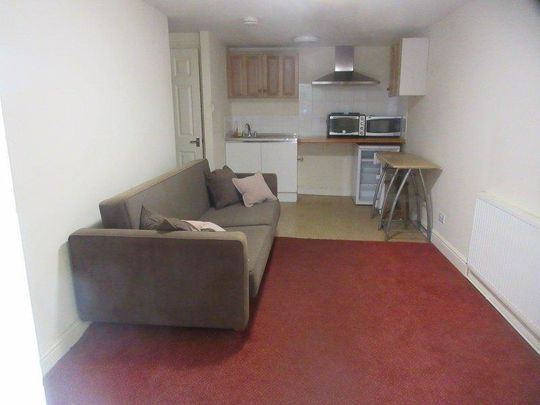 1 bedroom flat to rent - Photo 1