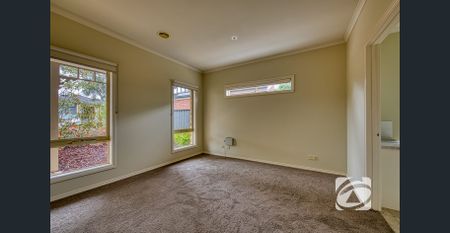 UNBEATABLE CONVENIENCE - Photo 4