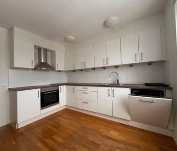 Åragatan 24- 3rok (lgh 1303) - Photo 2