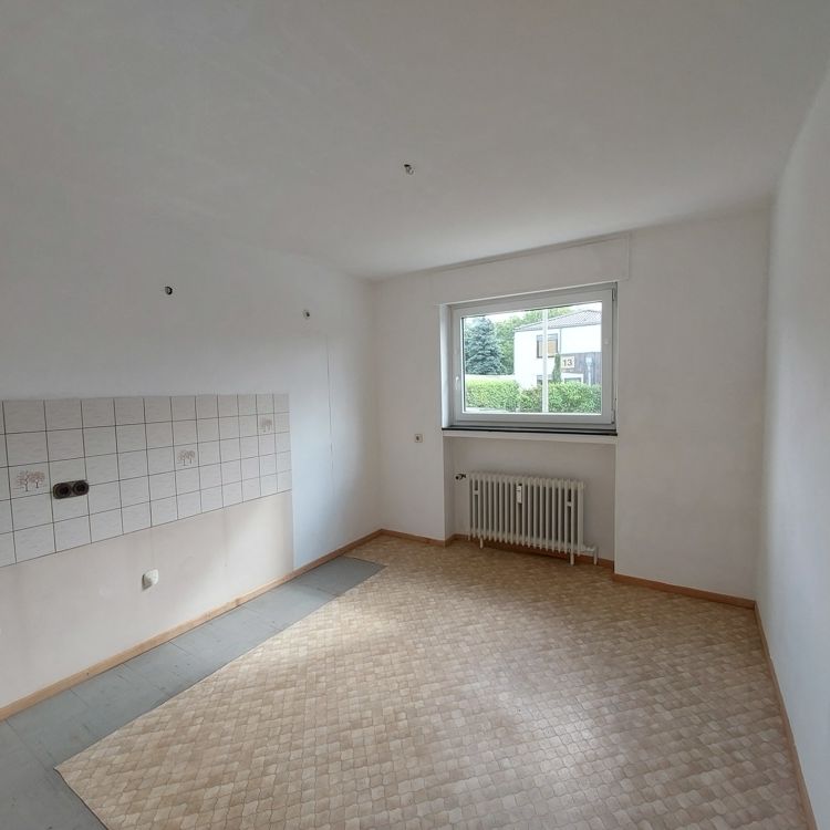 Erdgeschoss Wohnung mit Balkon - Photo 1