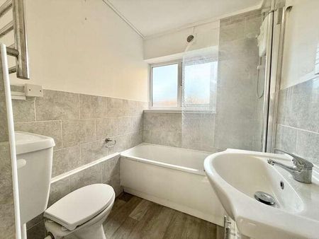 Leicester Avenue, Margate, CT9 - Photo 4