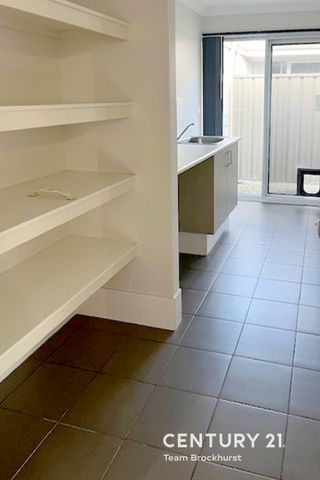 Modern Living - Photo 3