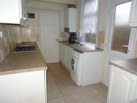 3 bedroom terraced house to rent - Photo 3