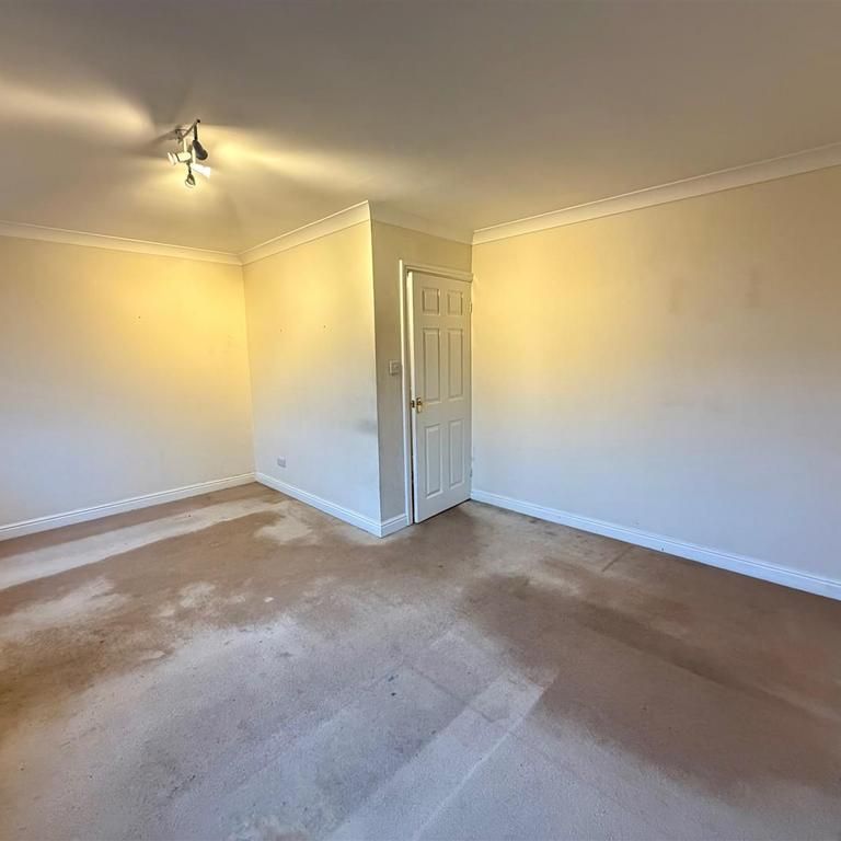 2 bedroom detached bungalow to rent - Photo 1