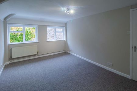 3 bedroom maisonette to rent - Photo 5