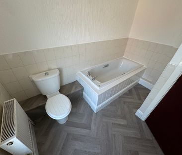 Clinton Avenue, Blackpool - Photo 4