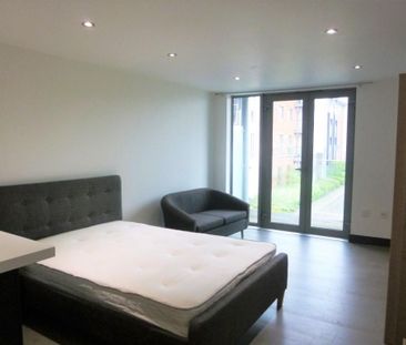 Studio to rent - Photo 2