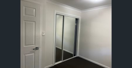 Fantastic 3 Bedroom Townhouse!! - Photo 3