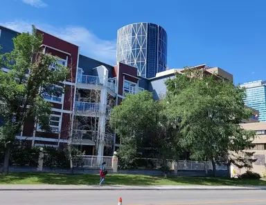 2 Bedroom & 2 Bath Condo with amazing river view - Available Now | Calgary - Photo 1