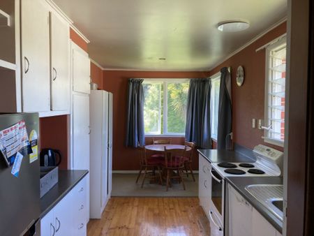 3 Bedroom home - Photo 3